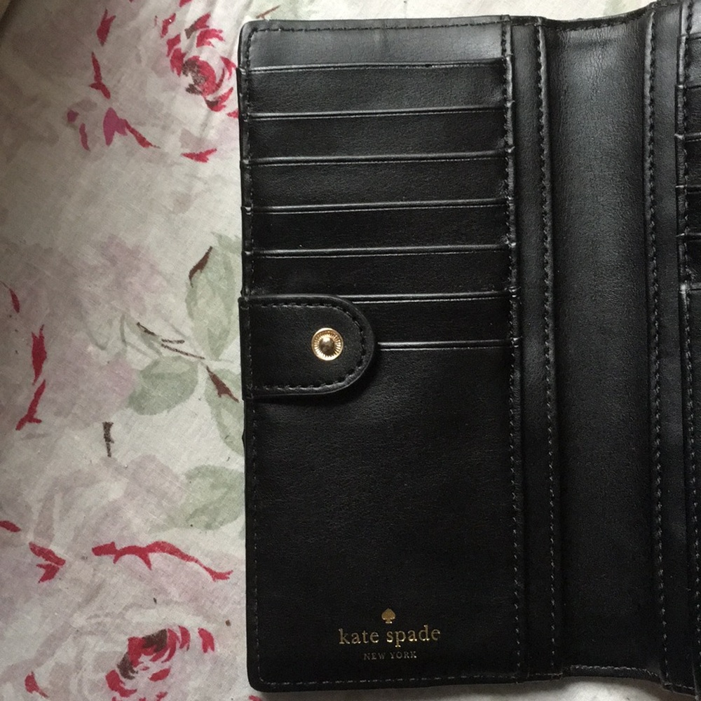 Kate Spade ♠️ Wallet - Picture 5 of 8